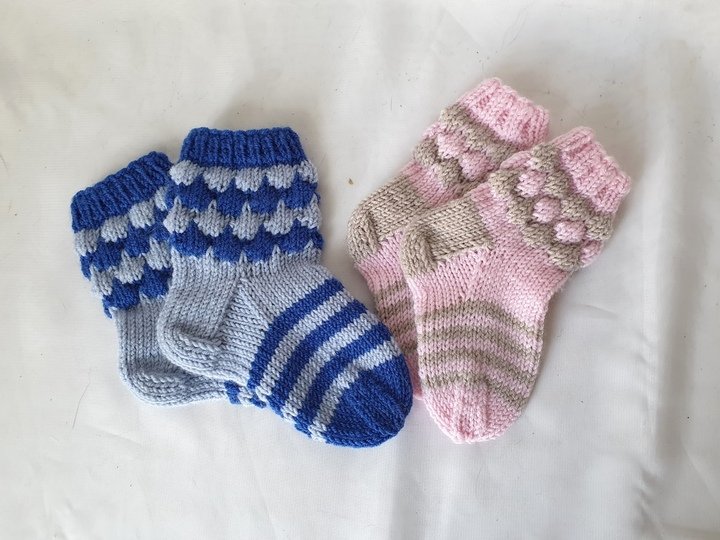 Strickanleitung Baby-Socken in 2 Größen, ca. 9 cm und ca. 11 cm  #306