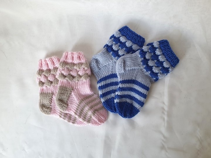 Strickanleitung Baby-Socken in 2 Größen, ca. 9 cm und ca. 11 cm  #306