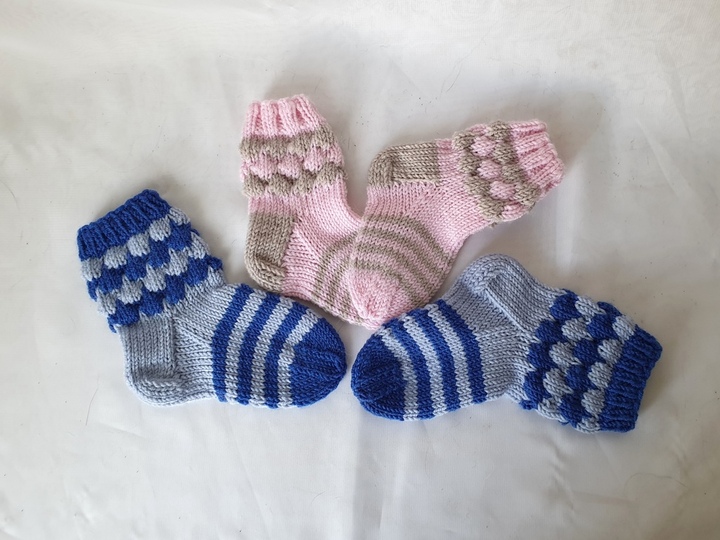 Strickanleitung Baby-Socken in 2 Größen, ca. 9 cm und ca. 11 cm