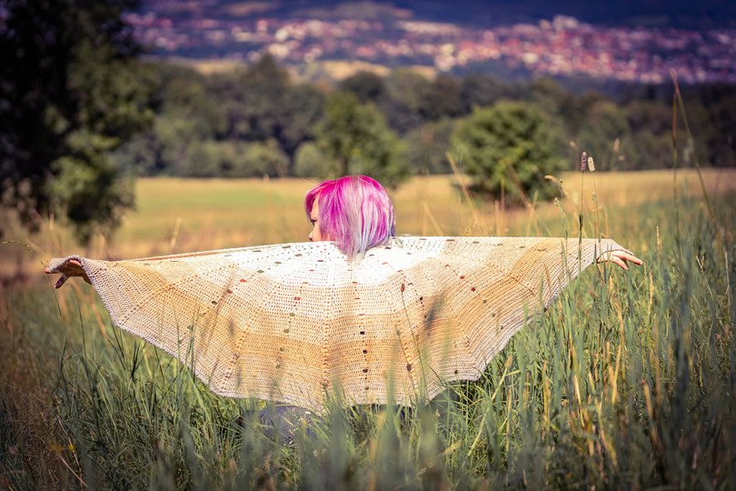 Häkelanleitung Halbrundtuch "Nami"