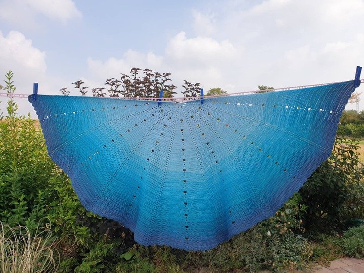 Häkelanleitung Halbrundtuch "Nami"