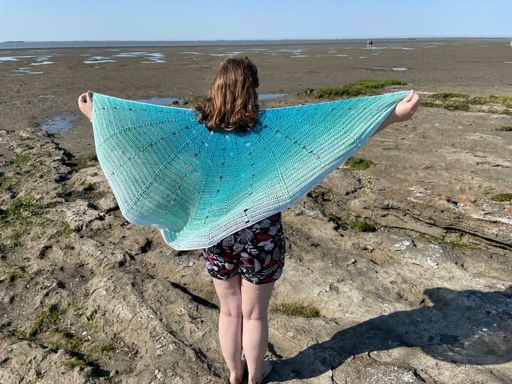 Häkelanleitung Halbrundtuch "Nami"