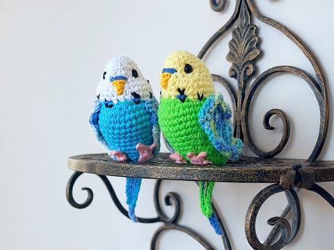 Wellensittich häkeln. Papagei Häkelanleitung. Amigurumi Vogel