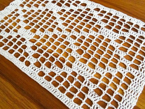 Tischläufer auch für kleine Tische "Carolin"