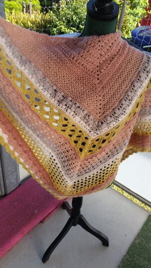 Häkelanleitung - Tuch "Kayla"