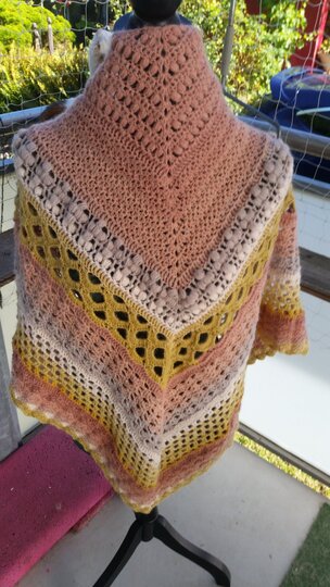 Häkelanleitung - Tuch "Kayla"