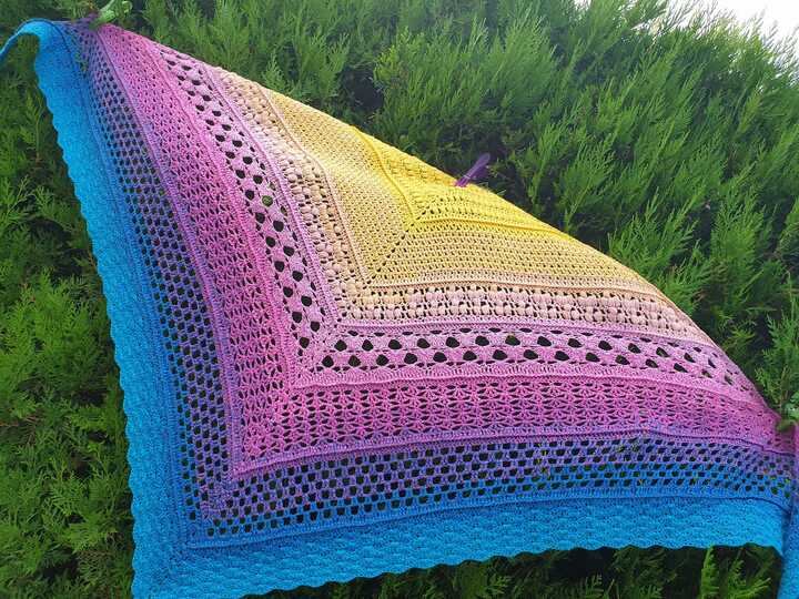 Häkelanleitung - Tuch "Kayla"