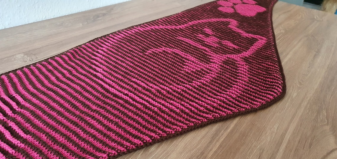 Cat, Shadow Knitting, Illusion Knitting, Flat Motif Shawl