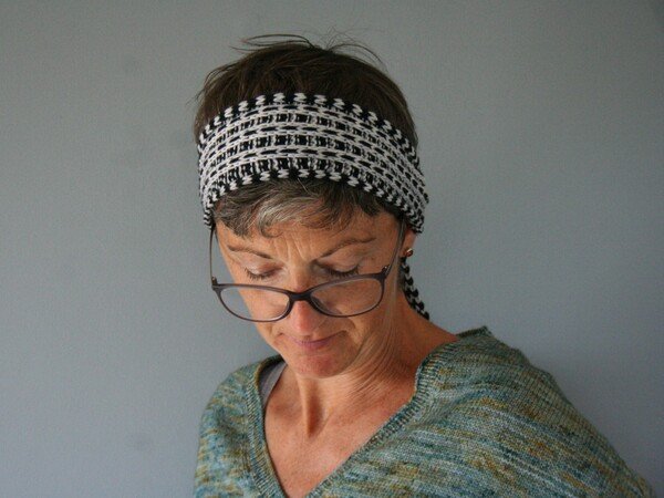 Ritta small scarf headband with slip stitches