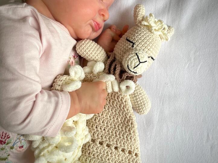 Crochet llama baby lovey pattern, newborn security blanket comforter