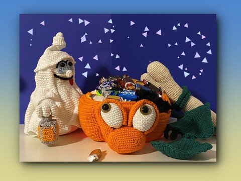 Häkelanleitung für einen gefüllten Kürbis mit Geist