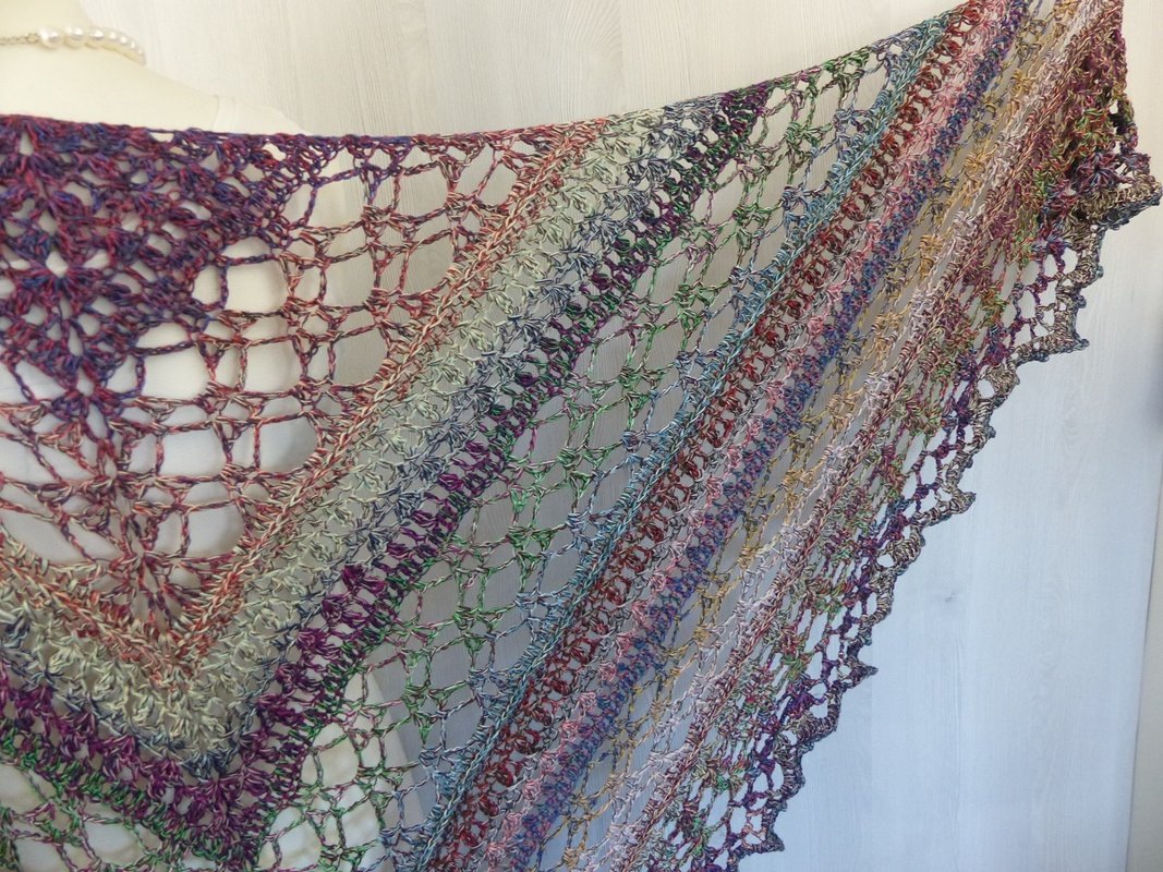 Häkelanleitung Arimoor ein luftig leichtes Dreieckstuch - Bild 2