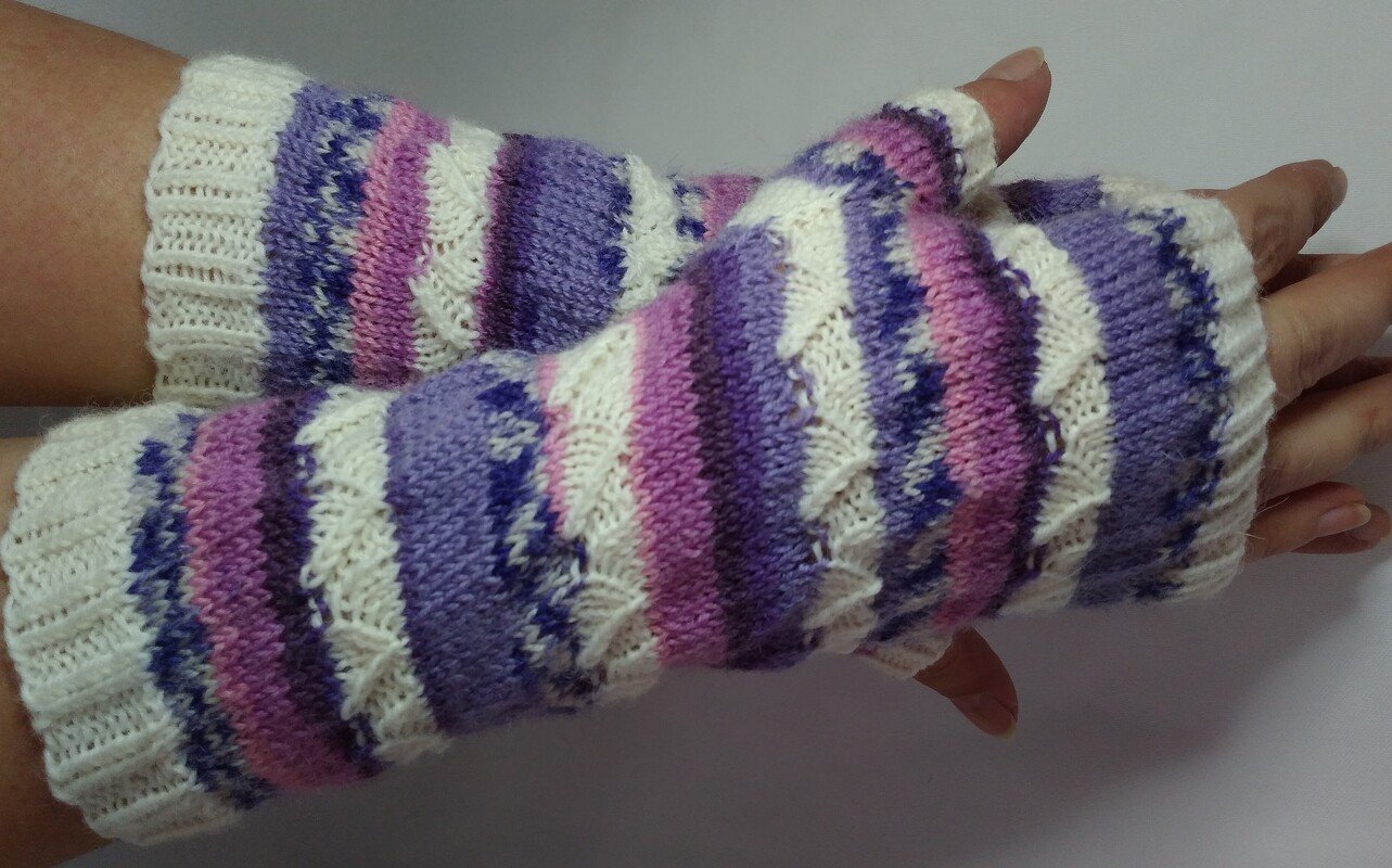 Strickanleitung Handstulpen Enja - Bild 4