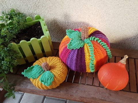 Häkelanleitung Herbstkürbisse in 2 versch. Größen