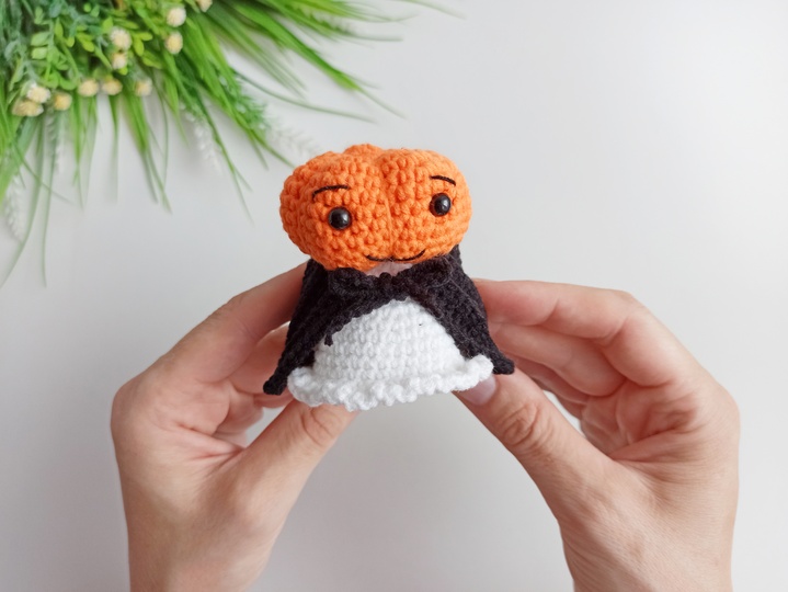 Halloween ghost with a pumpkin head, amigurumi ghost halloween decor