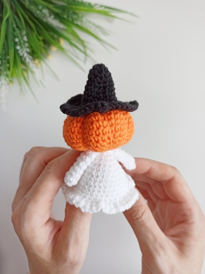 Halloween ghost with a pumpkin head, amigurumi ghost halloween decor