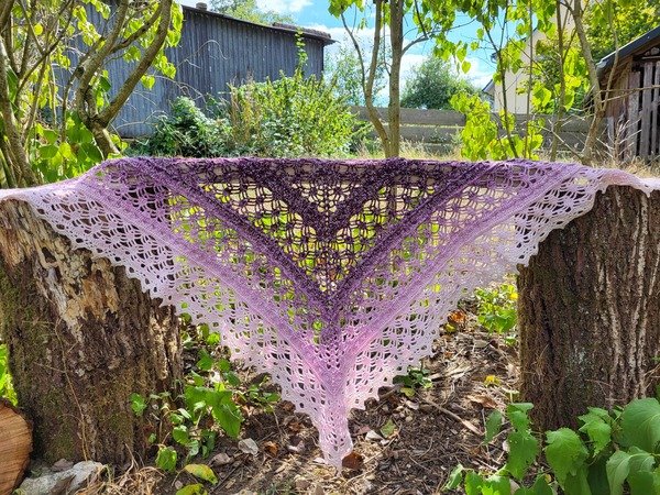 Crochet Pattern Triangular Scarf "Algea"