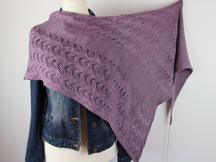 Strickanleitung Dreieckstuch – elegantes asymmetrisches Lacetuch