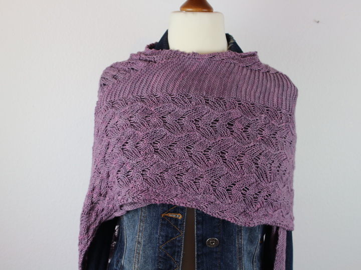 Strickanleitung Dreieckstuch – elegantes asymmetrisches Lacetuch