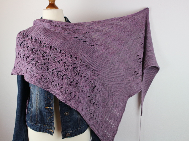 Strickanleitung Dreieckstuch – elegantes asymmetrisches Lacetuch