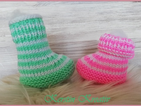 Strickanleitung Babyschuhe für Mädchen und Jungen bis 4 Monate