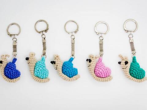Schnecke Herz Anhänger Amigurumi Häkeln Garn