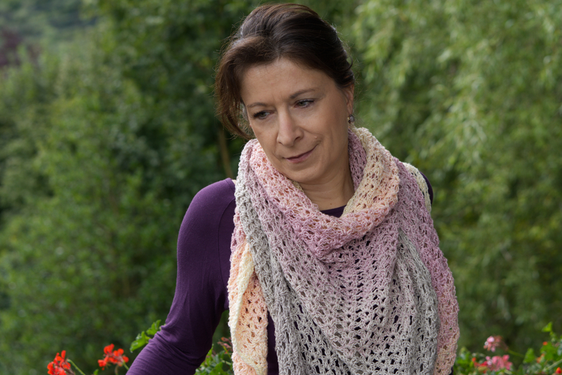 Großes weiches Dreieckstuch LOLA - ganz entspannt häkeln!