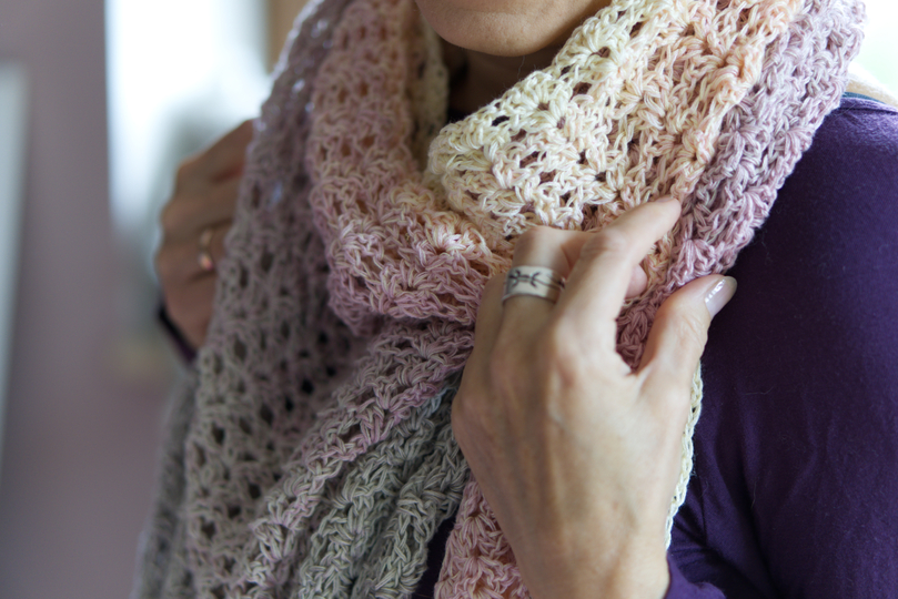 Großes weiches Dreieckstuch LOLA - ganz entspannt häkeln!