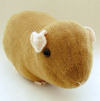 Guinea Pig Bolster Cushion Knitting Pattern - Image 4
