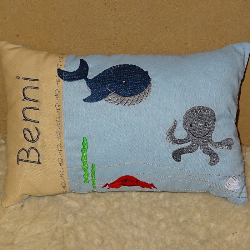 Wal mit Tintenfisch Stickdatei - Kissen ITH + Taschenbild