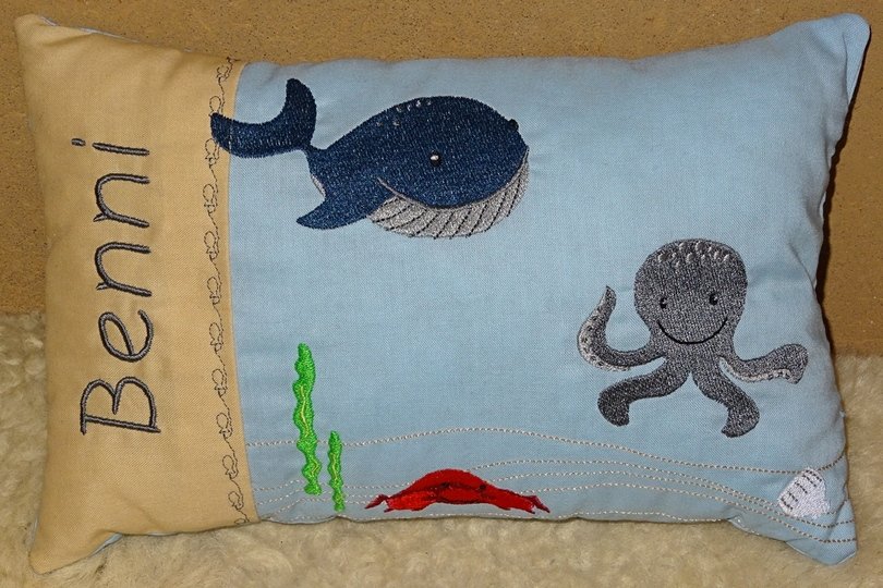 Wal mit Tintenfisch Stickdatei - Kissen ITH + Taschenbild