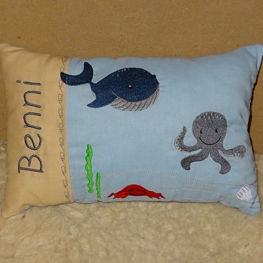 Wal mit Tintenfisch Stickdatei - Kissen ITH + Taschenbild