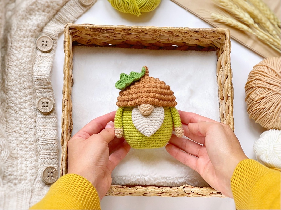 Crochet pattern Gnome acorn amigurumi (PDF) - Image 5