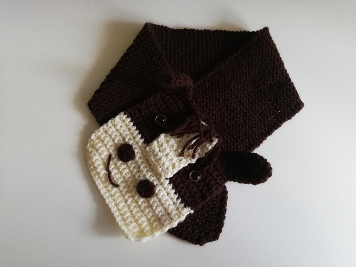 Strickanleitung Steckschal für Babys und Kinder mit tollem Pferdmotiv