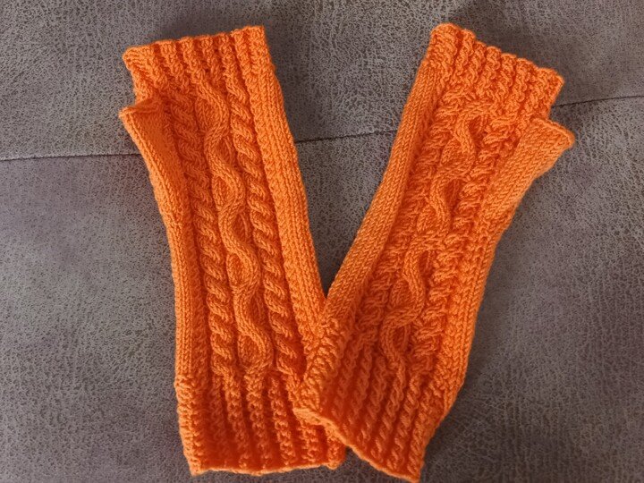 Strickanleitung für die Armstulpen "Rosalie"