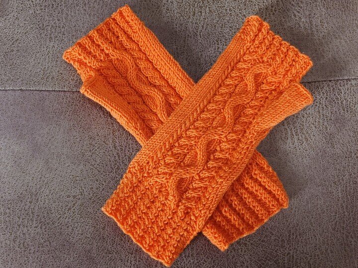 Strickanleitung für die Armstulpen "Rosalie"