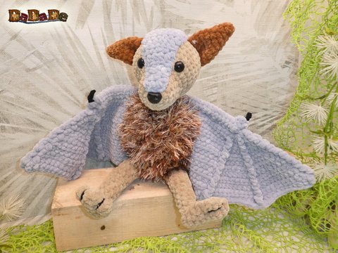 Flughund oder Fledermaus Fladimir, Häkelanleitung von Dadade