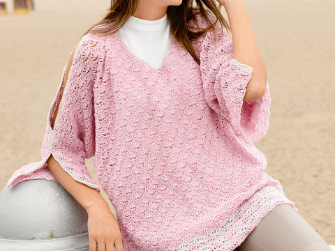 Gehäkelter Pulli mit Fledermausärmeln und Cut-Outs auf der Schulter