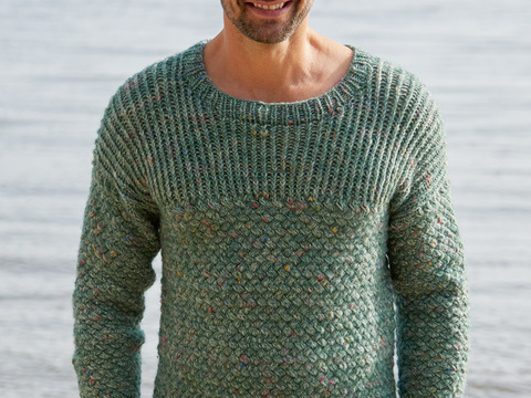 Tweedpulli mit Flechtmuster