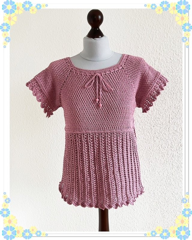 Rosa gehäkeltes Damen-Shirt mit kurzem Ärmel, quadratischem Ausschnitt und Lochmuster
