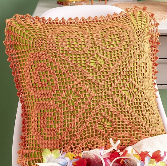 Deckchen und Kissen mit Herzmuster