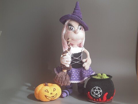 Halloween Hexe Natascha - Amigurumi Häkelanleitung