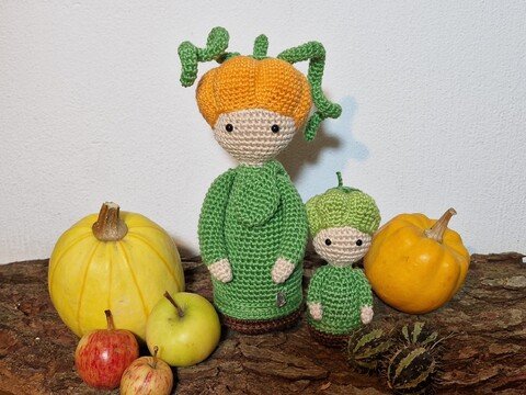 Blumenkind Karl Kürbis mit Kind 2.0 - Häkelanleitung