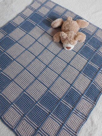 Belgian Waffles - knitting pattern for a mosaic baby blanket