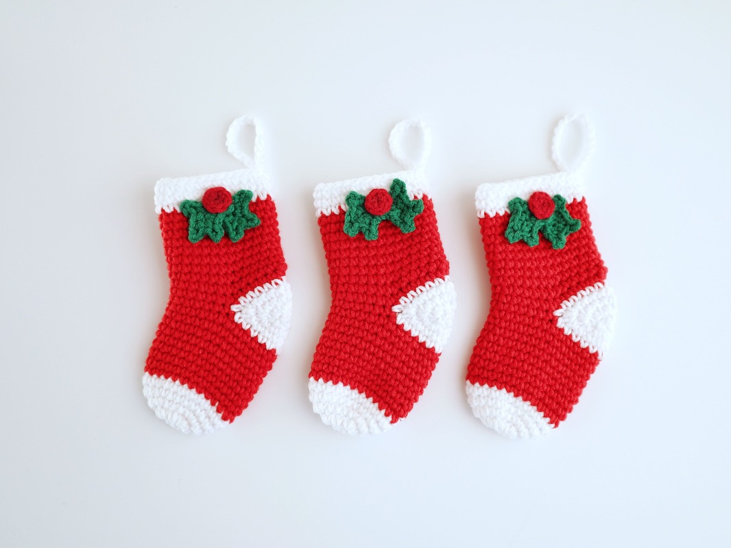 Crochet pattern Christmas mini stocking - Image 6