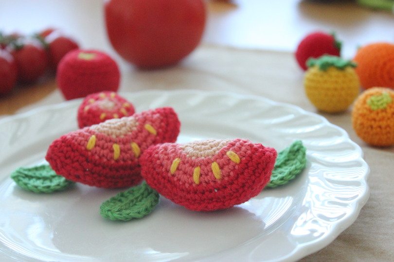 Häkelanleitung "Bunter Tomaten-Teller für die Kinderküche"