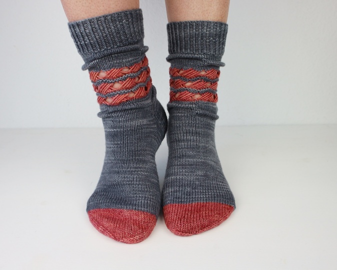 Knitting Pattern PDF textured socks with crossed stitches