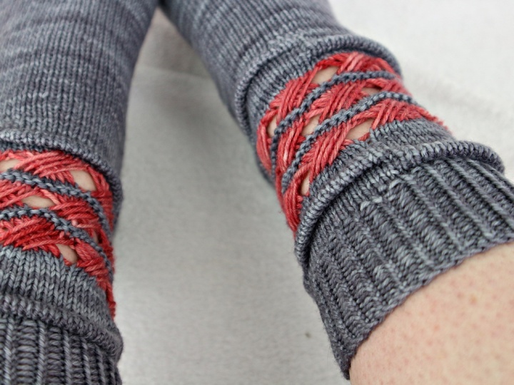 Strickanleitung Socken im Mustermix Mrs. Smith mit überkreuzten Maschen