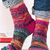 Bunte Socken mit Hebemaschen in Pink
