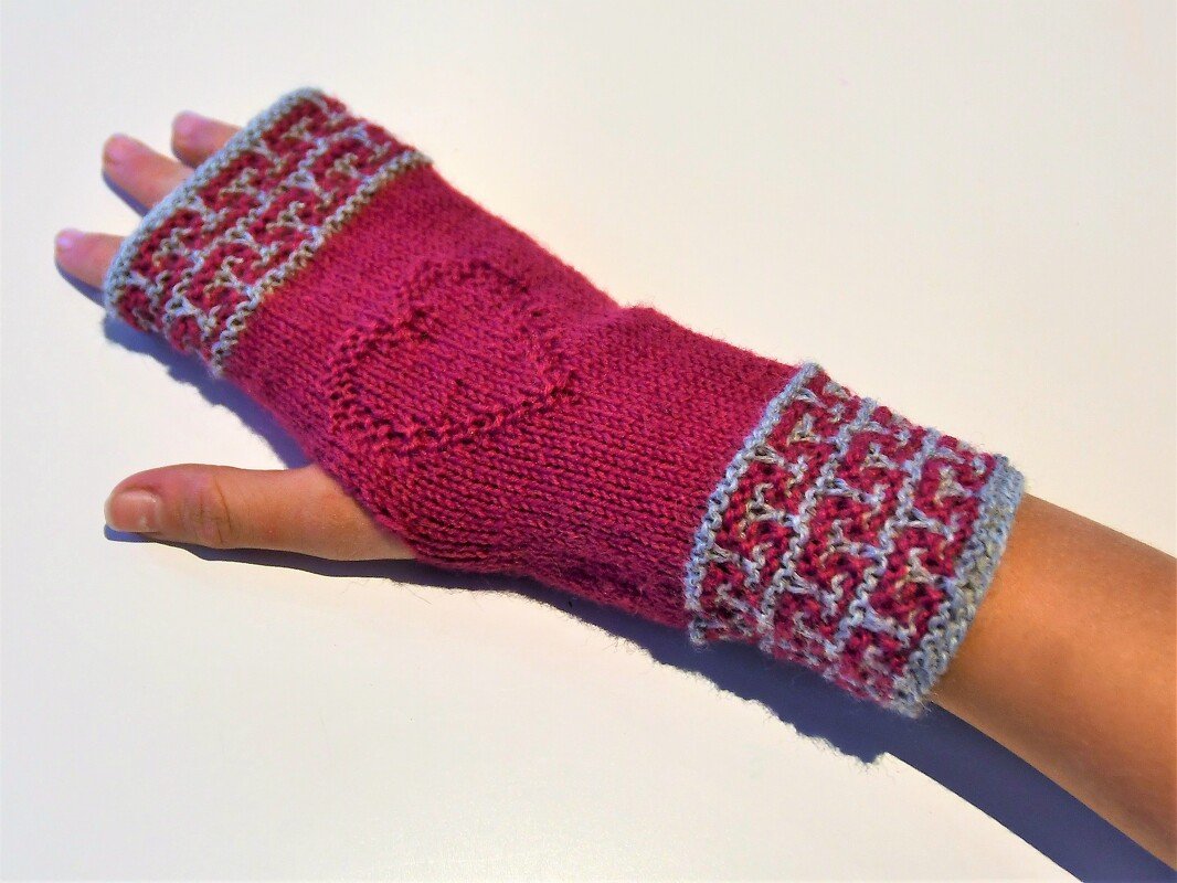 Strickanleitung Einfache Pulswärmer mit Herz - individuell anpassbar